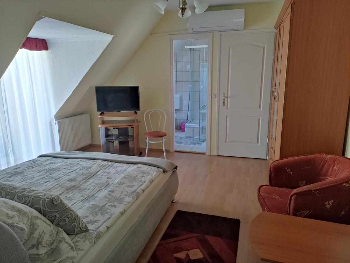 Zsanett Appartement Hévíz Esterno foto